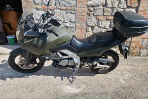 Suzuki V Strom DL 650 - 2004