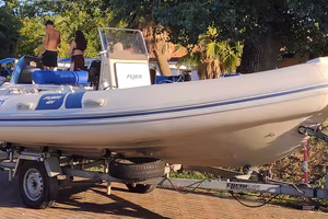 Gommone Flyer 484 + Suzuki 70HP + Carrello Ellebi