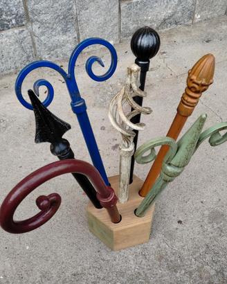 Espositore in legno bastoni tende