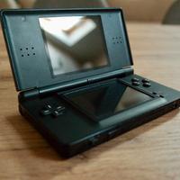 Nintendo DS Lite