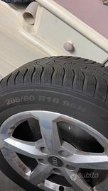 Cerchi Audi Q2 Gomme Inver 2023 Kumho 205 60 16