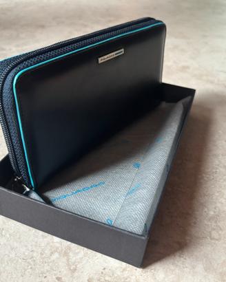 Portafoglio Piquadro donna grande con zip