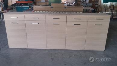 credenza in rovere con 5 ante 5 cassetti spazzolat