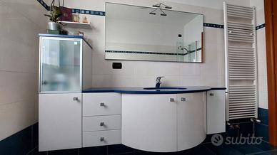 Composizione arredo bagno