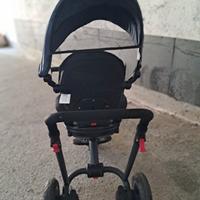 Passeggino triciclo