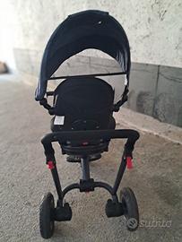 Passeggino triciclo
