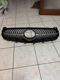 Griglia frontale mercedes cla