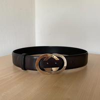 CINTURA GUCCI IN PELLE, CON FIBBIA INCROCIO GG
