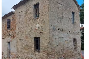 Immobile in asta di 104 m² a Montelabbate