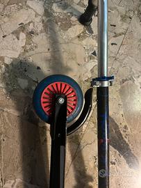 Monopattino spiderman