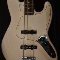 Fender Jazz Bass Mexico 2013 Bianco + Custodia Rig