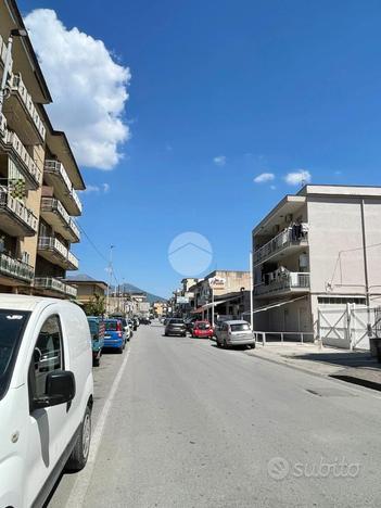 3 LOCALI A CASTELLAMMARE DI STABIA