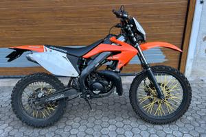 HM CRE TOP NERO , ANNO 2010