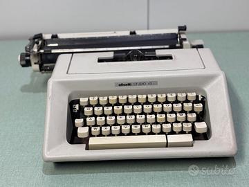 Macchina Olivetti Studio 45 anno 1967’ vintage