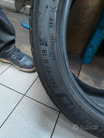 Pneumatico invernale michelin 245/40 r19