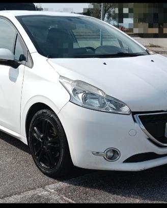 Peugeot 208 Ok NEOPATENTATI PREZZO TRATTABILE 