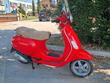 Vespa Piaggio 125 LX