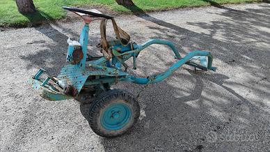Carrello per motocoltivatore