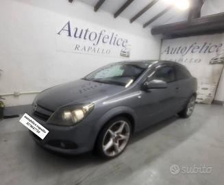 Opel Astra GTC 1.9 CDTI 120CV 3 porte Cosmo