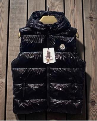 Smanicato moncler nero taglia m con ricevuta