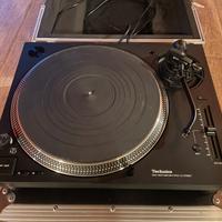 Technics SL-1210 MK7 con case pari nuovo