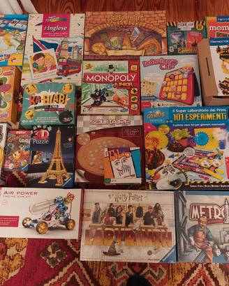 Giochi in scatola puzzle e vari