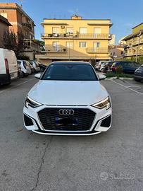 Audi A3 40 TFSIe 204cv MATRIX