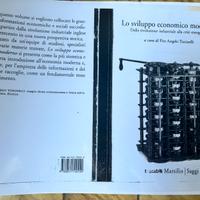 Libro universitario - Lo sviluppo economico