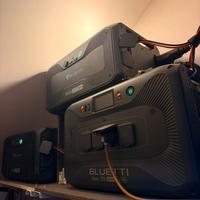 Bluetti apex 300 piu due batterie b300 e hub d1