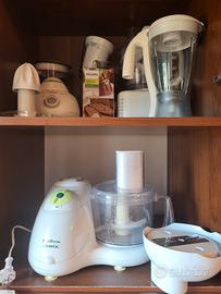 Robot da cucina, frullatore, ecc...