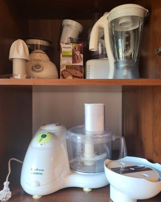 Robot da cucina, frullatore, ecc...