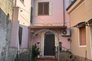 Appartamento arredato con giardino