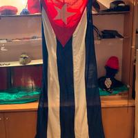 Bandiera cubana , esposta in ambasciata italiana