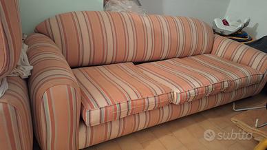 tre divani usati poco