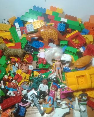 max lotto giocattoli, lego, puffi, bambola