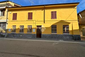 4 LOCALI A SANTHIÀ
