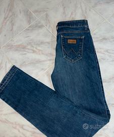 Jeans Wrangler Regular Body Straight W30 L34