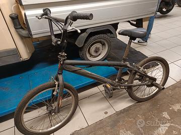 bicicletta bmx