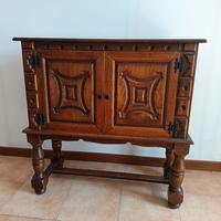 Mobiletto in legno 