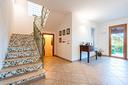 elegante-villa-immersa-nella-natura
