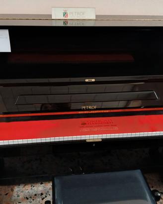 Pianoforte PETROF
