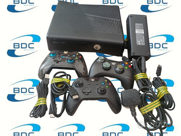 Console xbox 360s Mod.1439+Altra per ricambi**