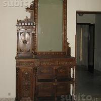 Mobili antichi e sportello pozzo
