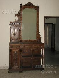 Mobili antichi e sportello pozzo