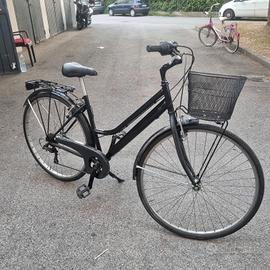 due biciclette da donna 