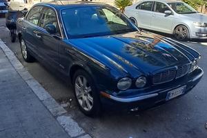Jaguar xj8
