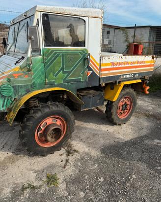 Mercedes Benz Unimog 411