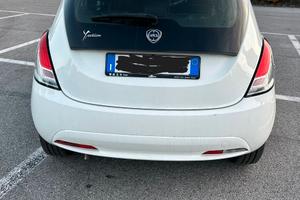 lancia y 1.2 benzina 69 cv neopatentati