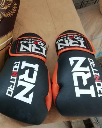 guantoni 20 Oz  come nuovi