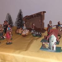 Presepe con statue in gesso